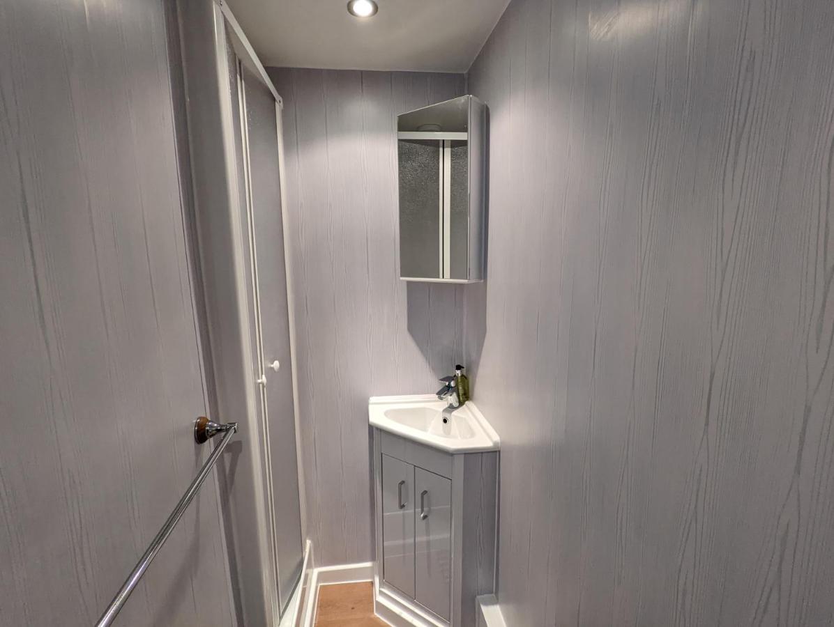 Beautiful Independent Apartment In London Uk 외부 사진