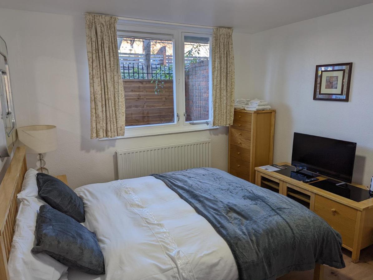 Beautiful Independent Apartment In London Uk 외부 사진