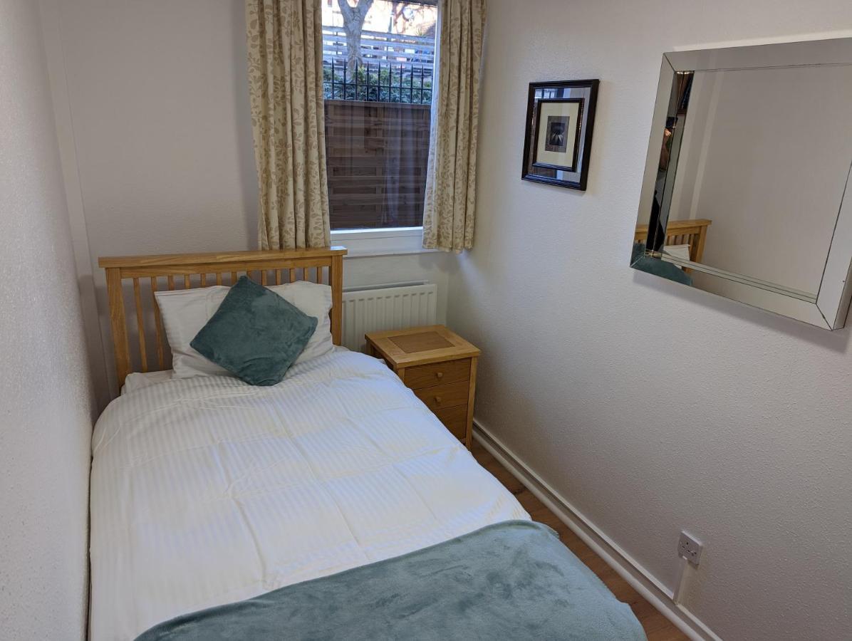 Beautiful Independent Apartment In London Uk 외부 사진